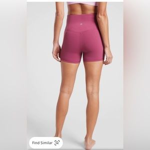 Athleta Ultra High Rise Elation Shortie in Vintage Plum , size L